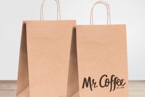 50-sacola-kraft-para-delivery-220x330x140mm-em-kraft-100g-1x0-impresso-em-serigrafia-modelo-padrao-169723